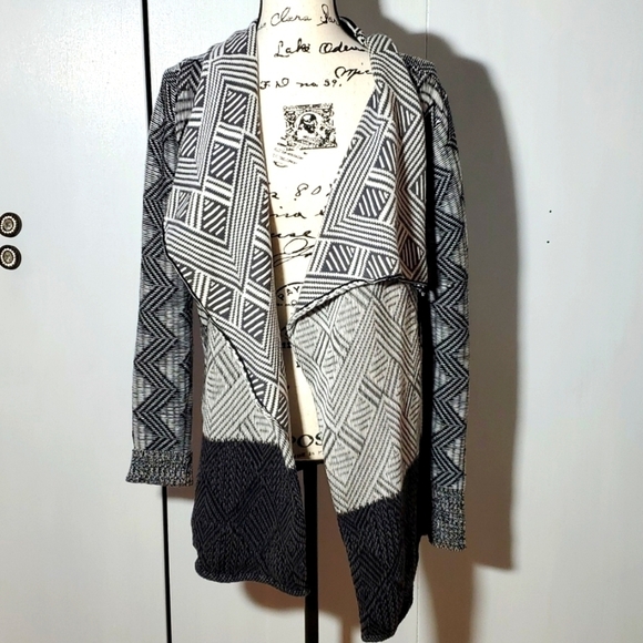 Lucky Brand-  Open Cardigan Mixed pattern Cozy Soft Essential Modern Cut Sz M - Picture 1 of 6